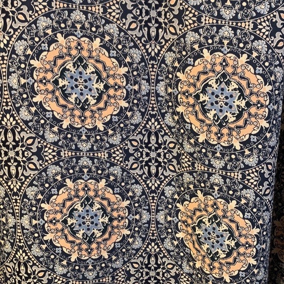 Flowy Aqua blouse - Picture 2 of 3